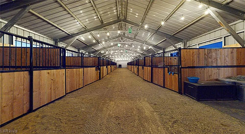 US Patriot Steel horse stables and riding arenas